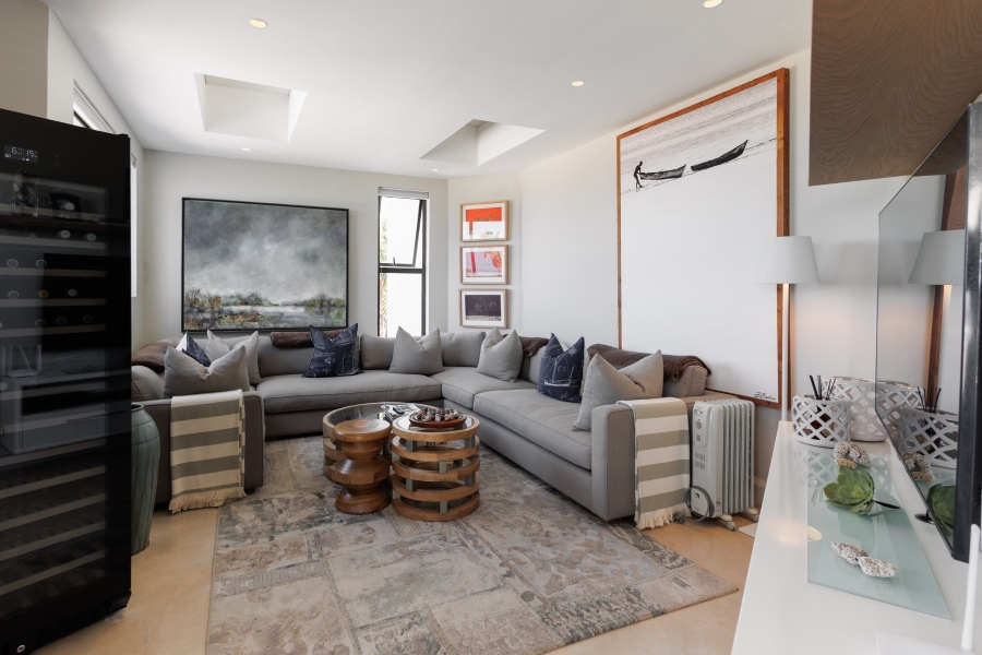 4 Bedroom Property for Sale in Hobie Beach Western Cape